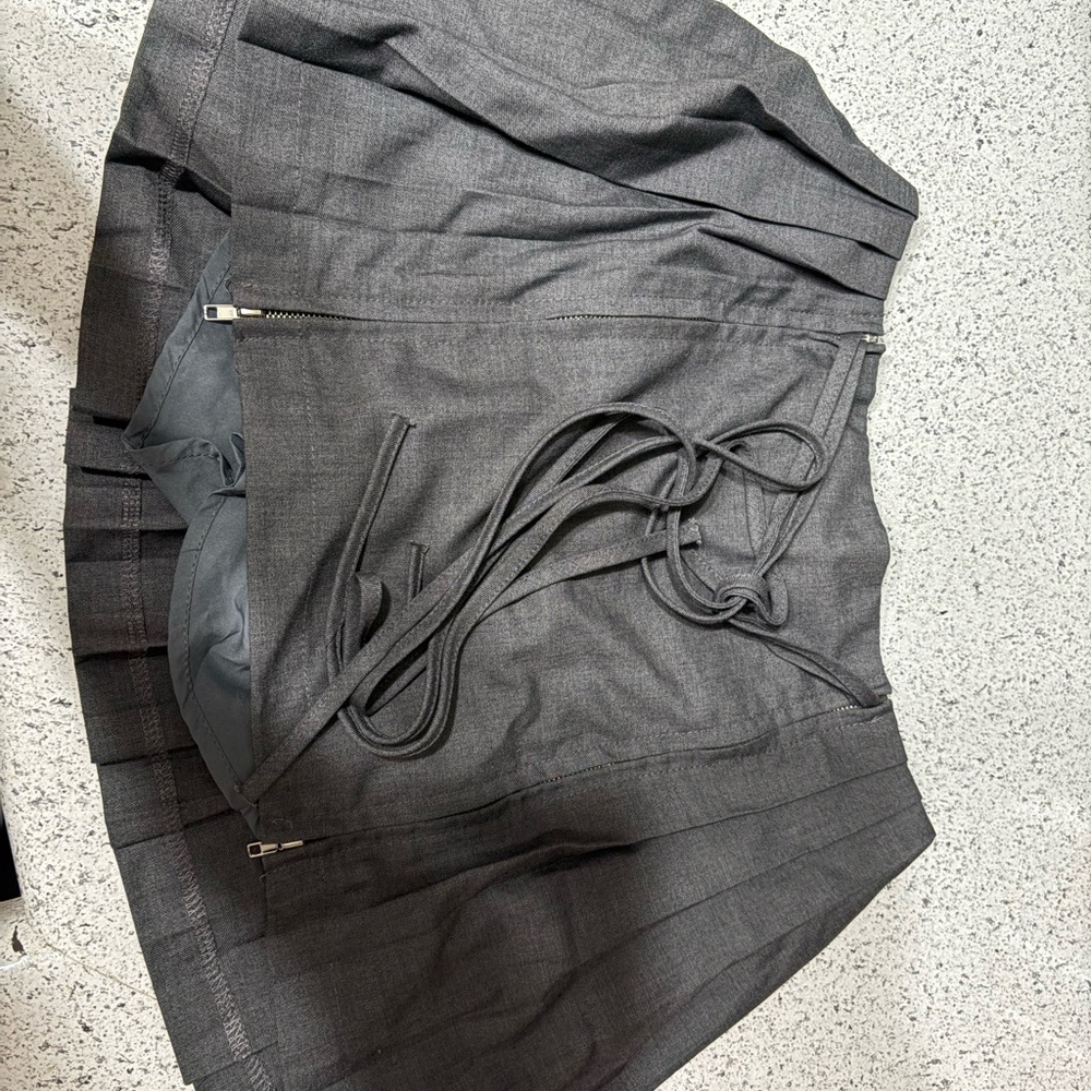 Gray Pleated Skirt with Zipper Detail